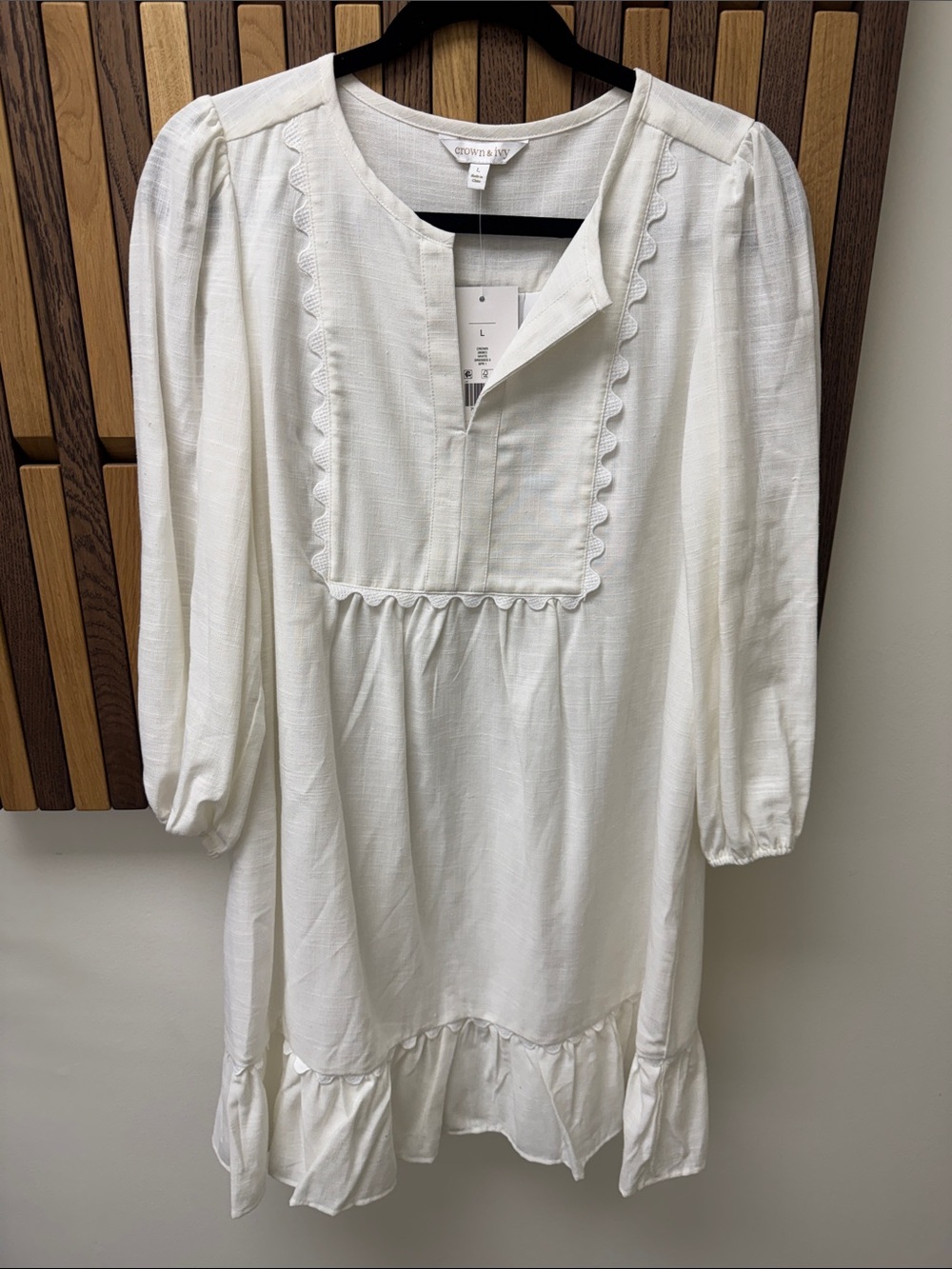 NWT Crown & Ivy White Long Sleeve Mini Scalloped Dress, size L
